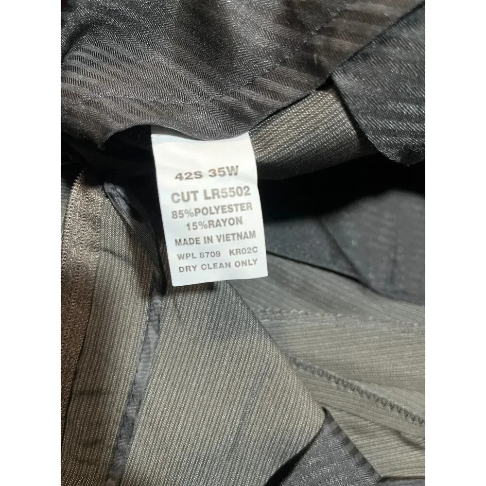 Kenneth Cole Reaction Suit 42S W35 Brown Pinstripe LR5502 20-312051 Slim NWT